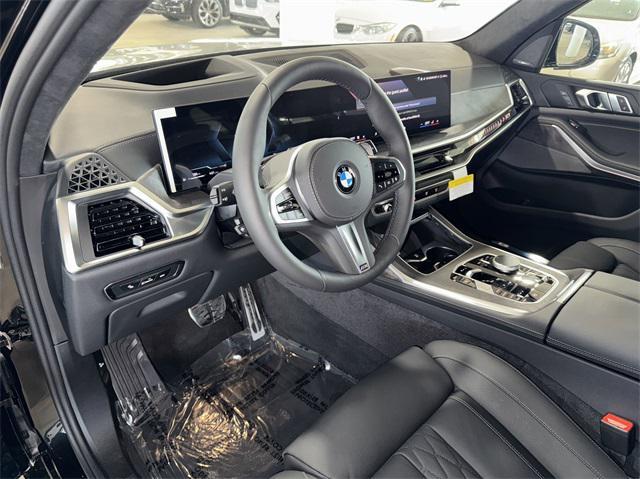 new 2025 BMW X7 car, priced at $99,565