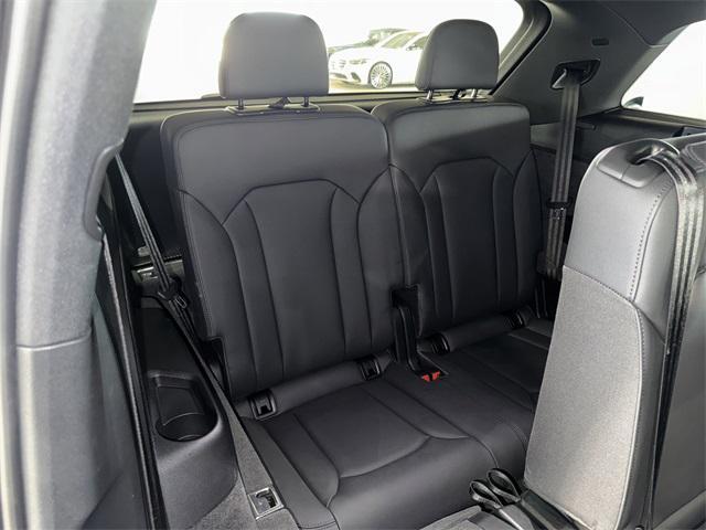 used 2021 Audi Q7 car, priced at $33,900