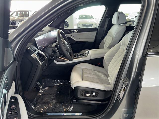 new 2026 BMW X7 car, priced at $98,285