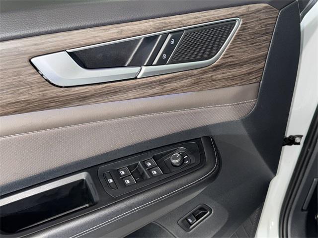 used 2024 Volkswagen Atlas car, priced at $32,659
