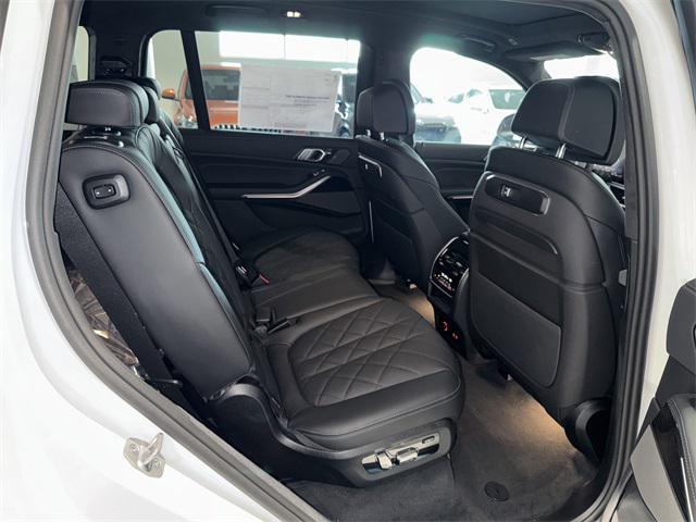 new 2025 BMW X7 car, priced at $99,720