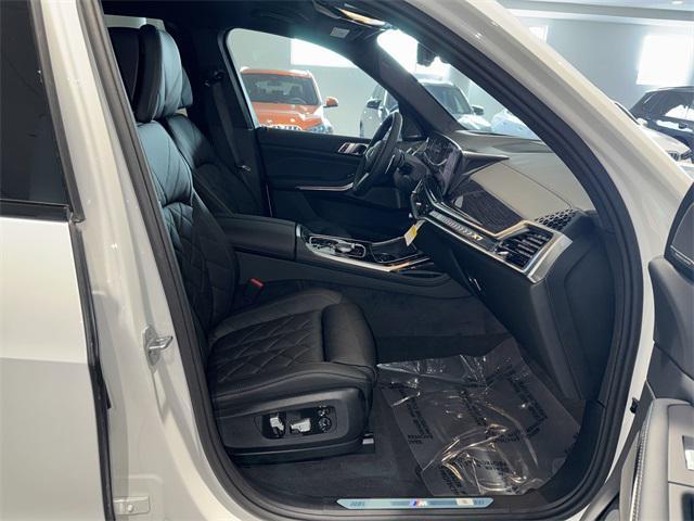 new 2025 BMW X7 car, priced at $99,720