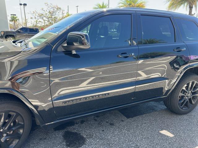 used 2017 Jeep Grand Cherokee car, priced at $18,066