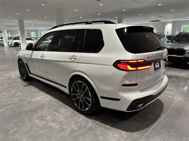 new 2025 BMW X7 car, priced at $99,695