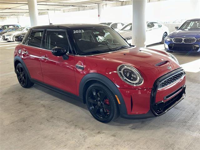 used 2023 MINI Hardtop car, priced at $25,000