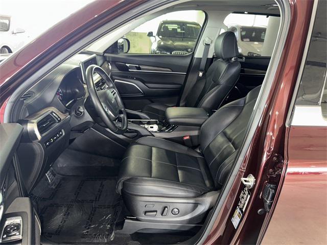 used 2022 Kia Telluride car, priced at $33,200
