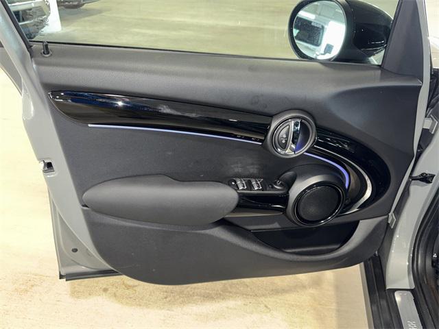 used 2023 MINI Hardtop car, priced at $26,140