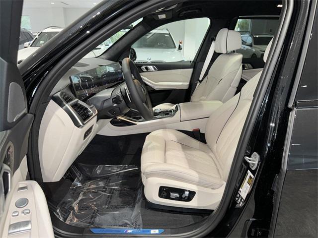 new 2025 BMW X7 car, priced at $100,570