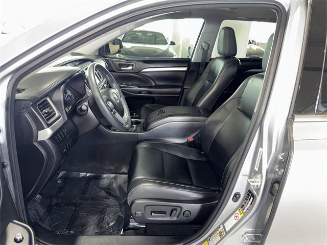 used 2015 Toyota Highlander car, priced at $17,602