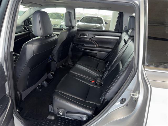 used 2015 Toyota Highlander car, priced at $17,602