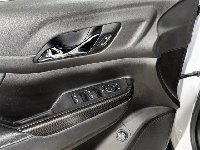 used 2021 GMC Acadia car, priced at $21,611