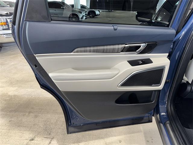 used 2023 Kia Telluride car, priced at $32,920