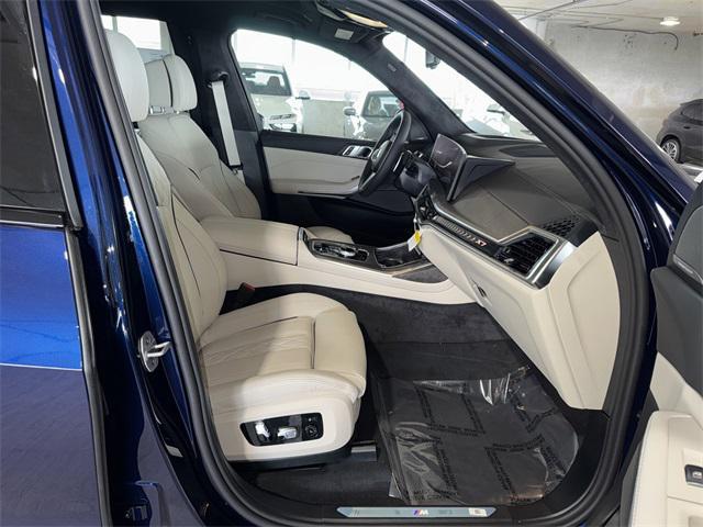 new 2026 BMW X7 car, priced at $107,385