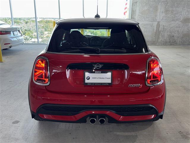 used 2022 MINI Hardtop car, priced at $25,475