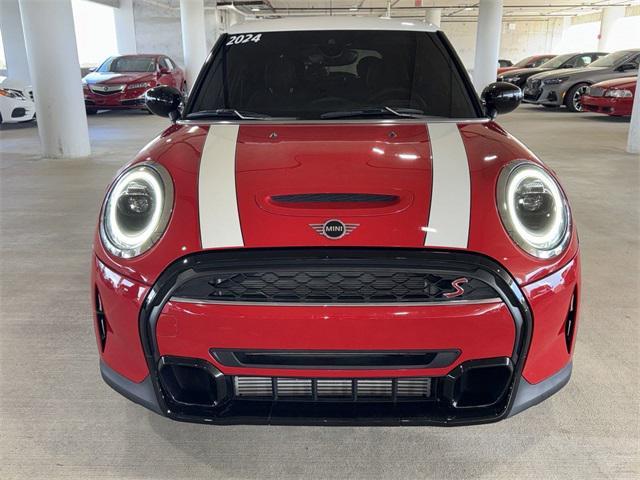 used 2024 MINI Hardtop car, priced at $33,700