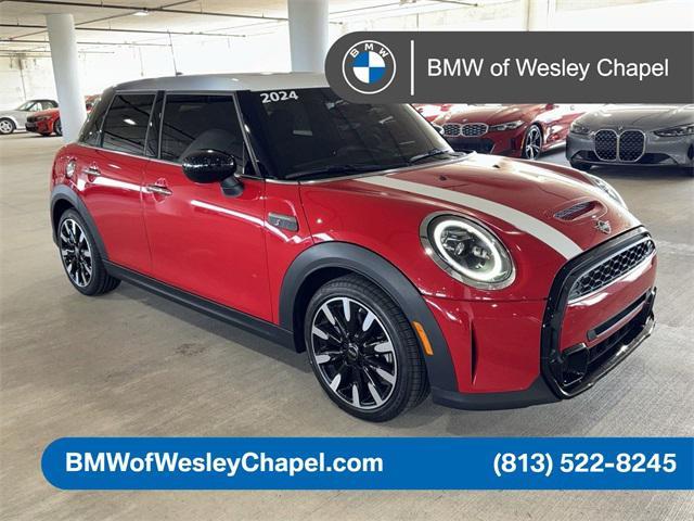 used 2024 MINI Hardtop car, priced at $34,300