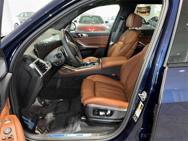 new 2026 BMW X7 car, priced at $127,825