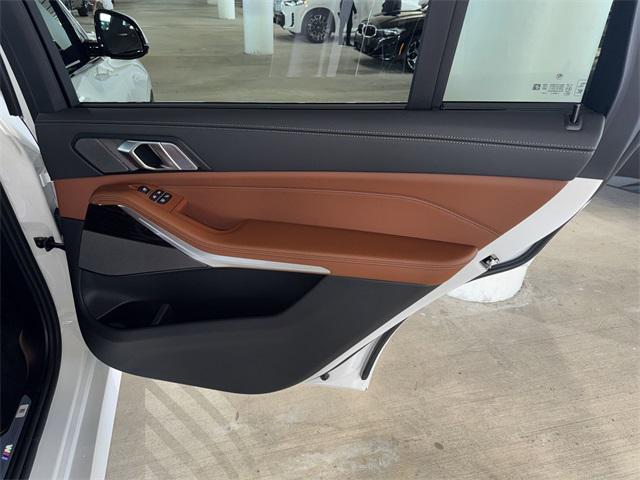 new 2026 BMW X7 car, priced at $102,735