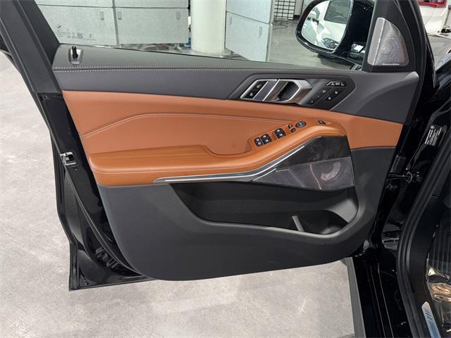 new 2026 BMW X7 car, priced at $104,885