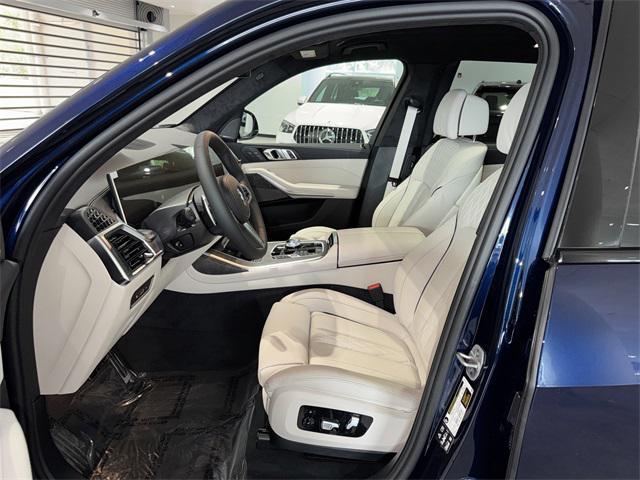 new 2026 BMW X7 car, priced at $106,785