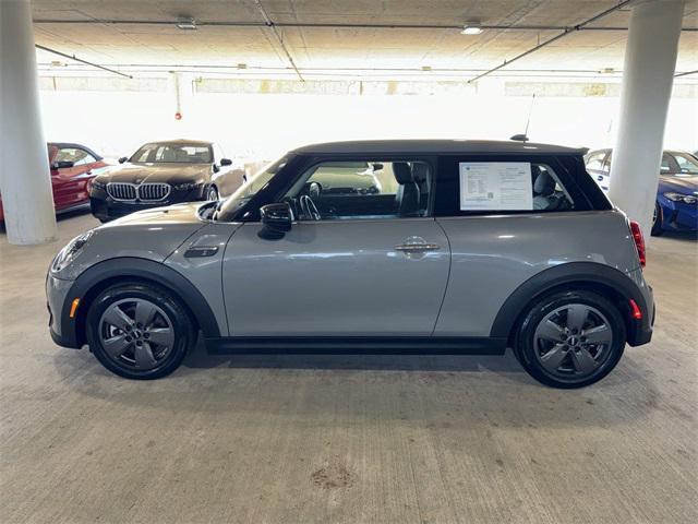 used 2022 MINI Hardtop car, priced at $25,000