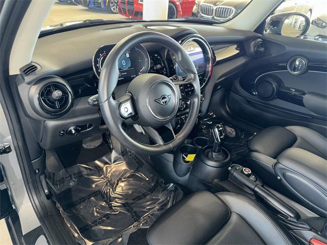 used 2022 MINI Hardtop car, priced at $25,000