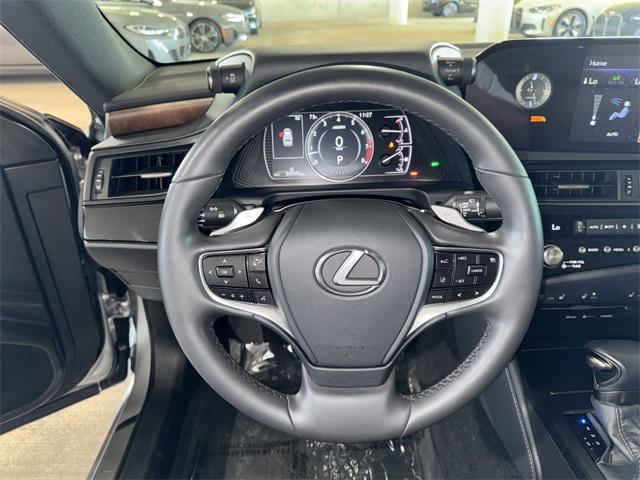 used 2022 Lexus ES 350 car, priced at $33,700