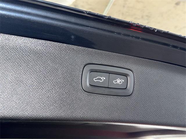 used 2022 Volvo XC90 car, priced at $35,400