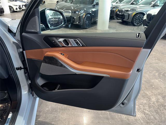 new 2026 BMW X7 car, priced at $102,735
