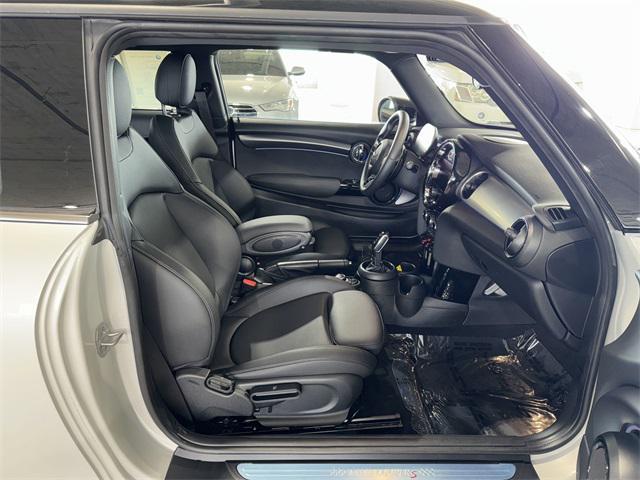 used 2023 MINI Hardtop car, priced at $28,900