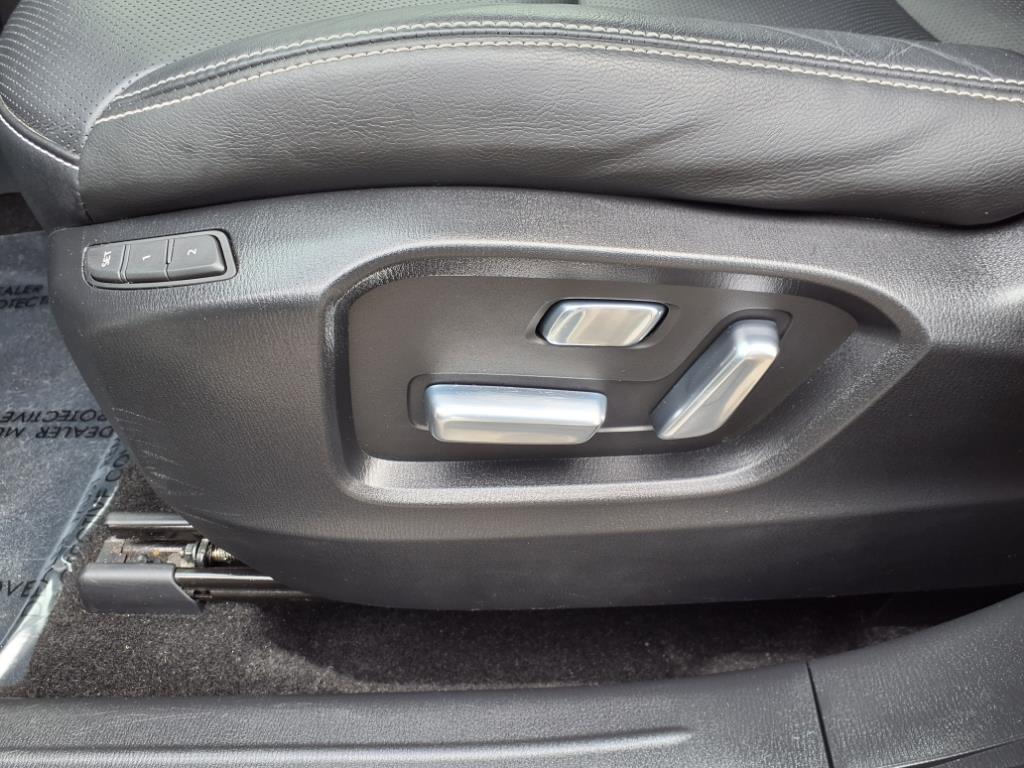 used 2022 Mazda CX-9 car, priced at $32,998