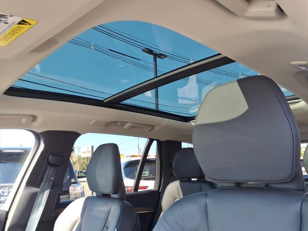 used 2024 Volvo XC90 car, priced at $42,998
