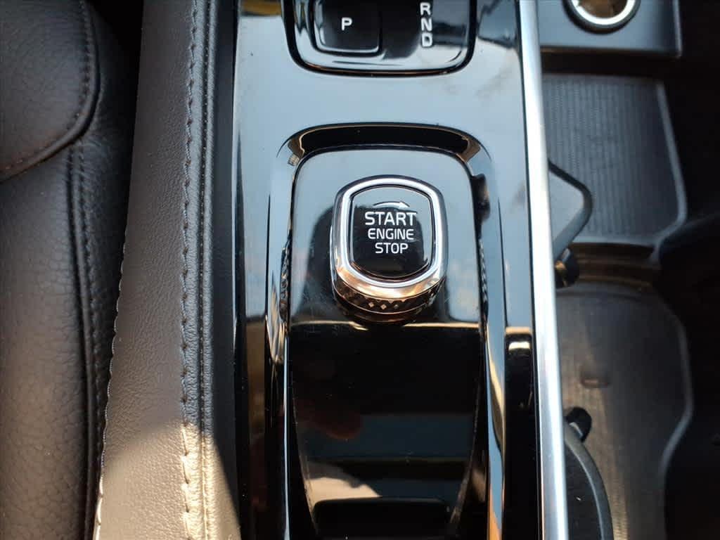 used 2024 Volvo XC90 car, priced at $42,998