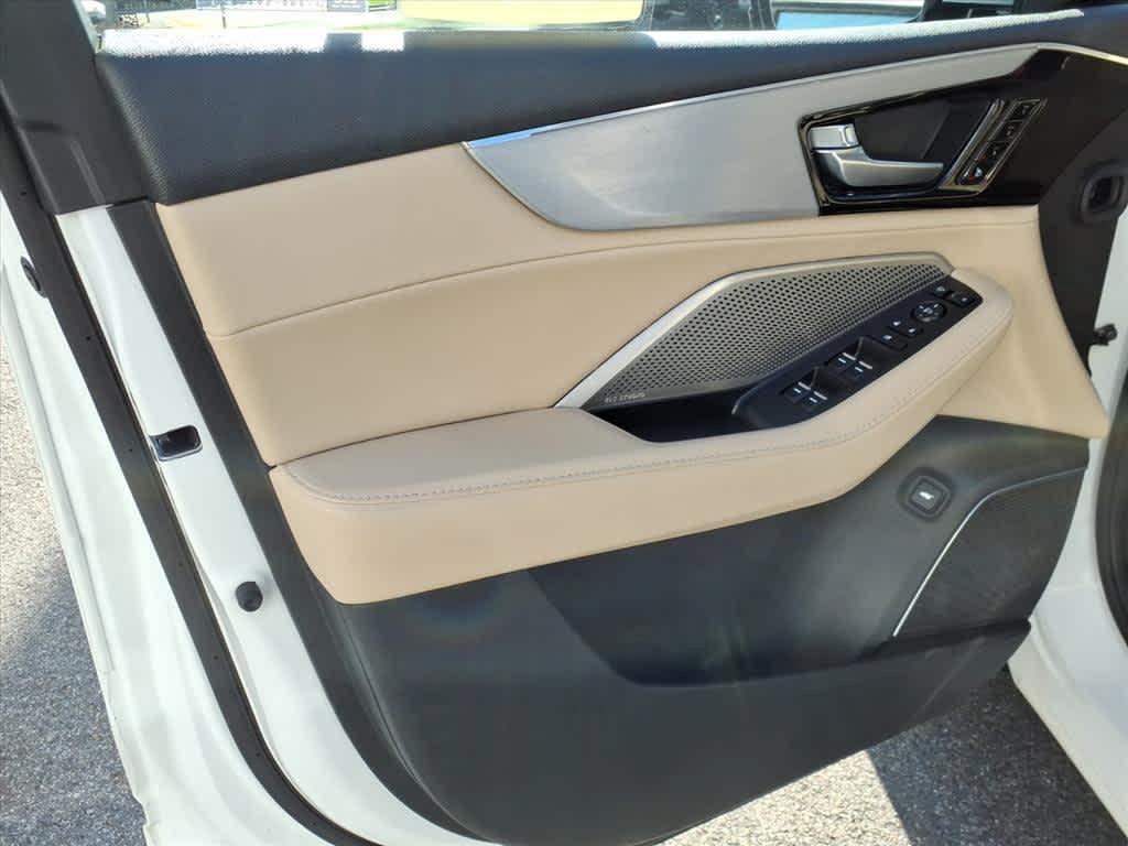 used 2023 Acura MDX car, priced at $42,987