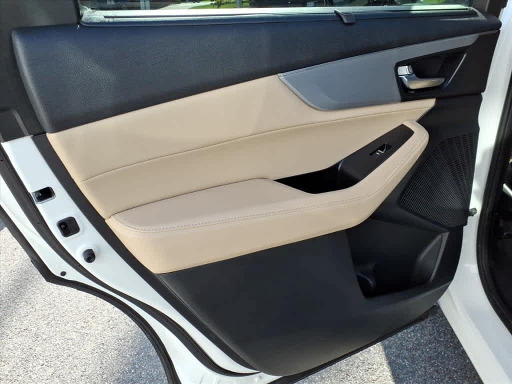 used 2023 Acura MDX car, priced at $42,987