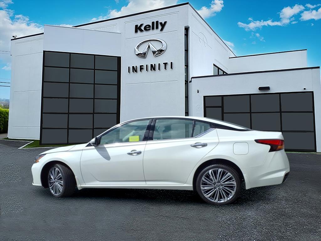 used 2023 Nissan Altima car, priced at $25,997
