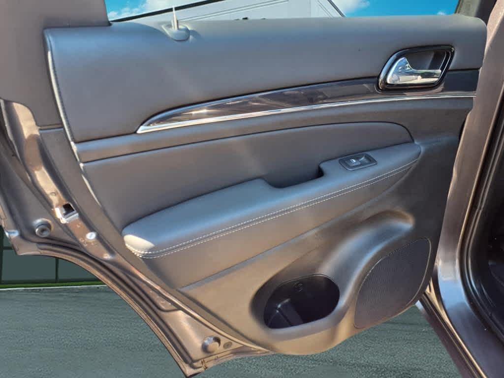 used 2020 Jeep Grand Cherokee car, priced at $27,425