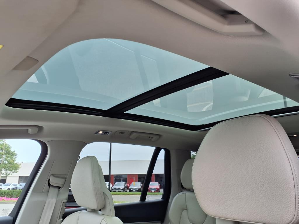 used 2020 Volvo XC90 car, priced at $27,594