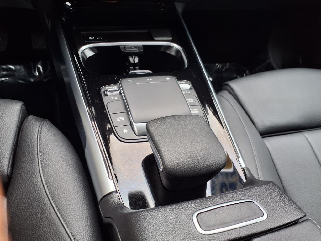 used 2023 Mercedes-Benz GLB 250 car, priced at $35,890