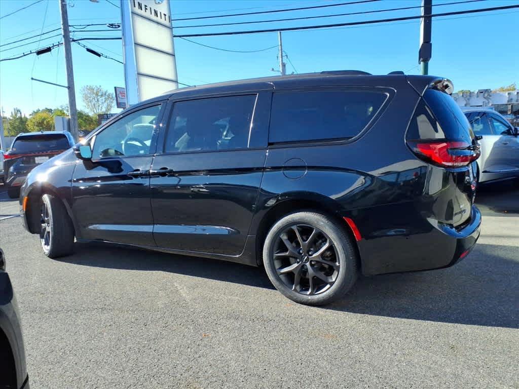 used 2022 Chrysler Pacifica car, priced at $35,899