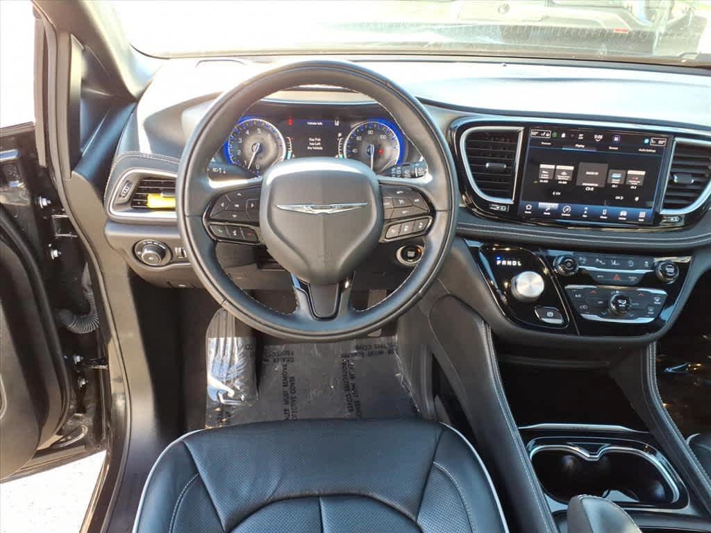 used 2022 Chrysler Pacifica car, priced at $35,899