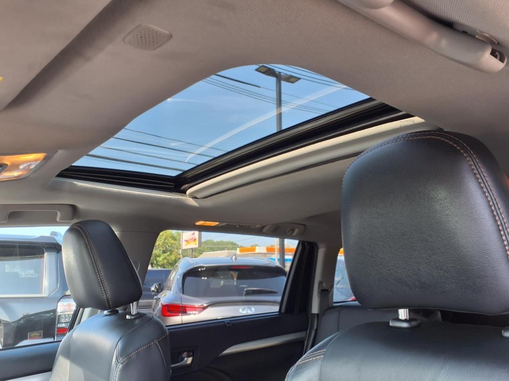 used 2019 Toyota Highlander car, priced at $25,987