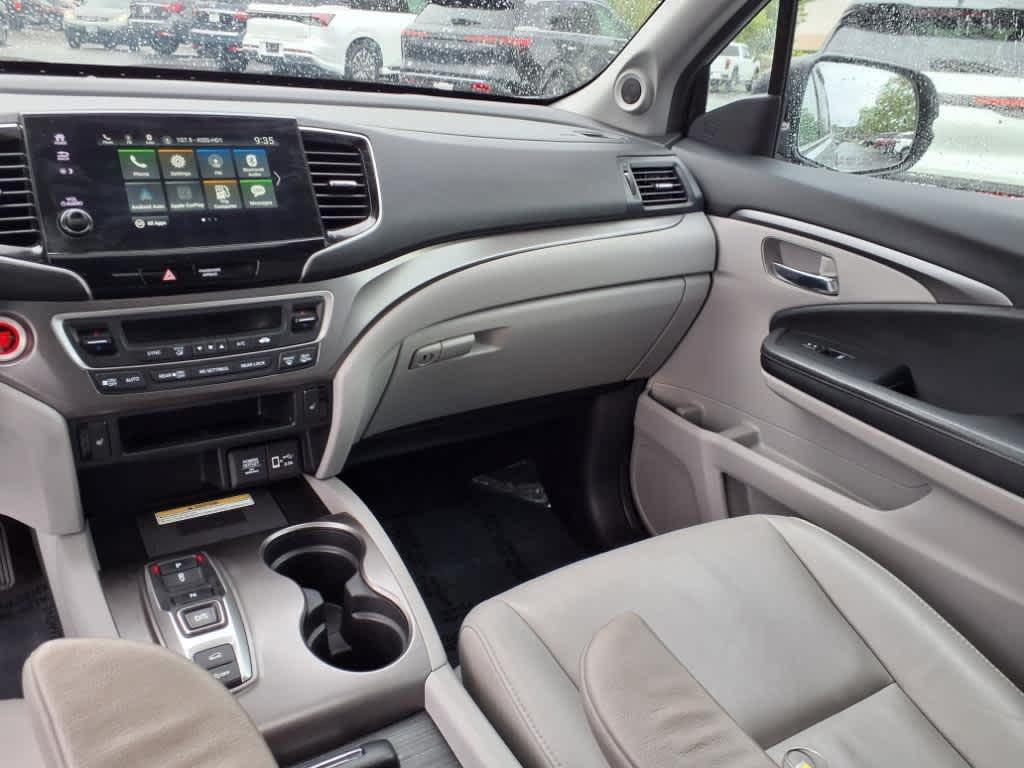 used 2022 Honda Pilot car, priced at $33,995