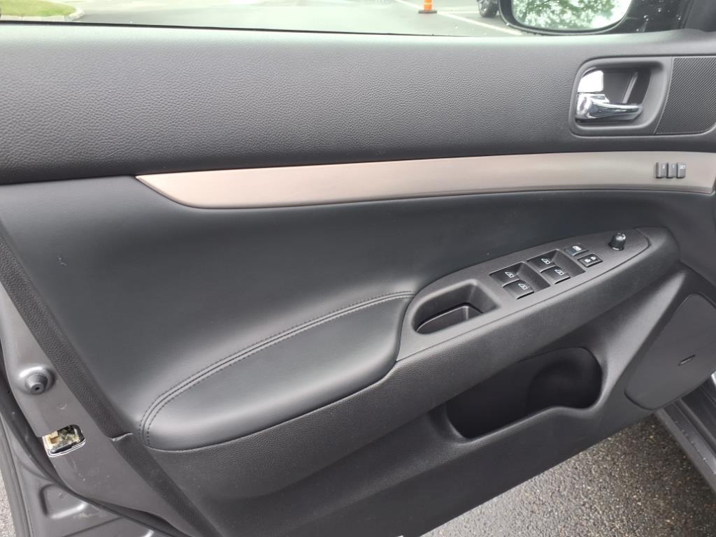 used 2012 INFINITI G37x car