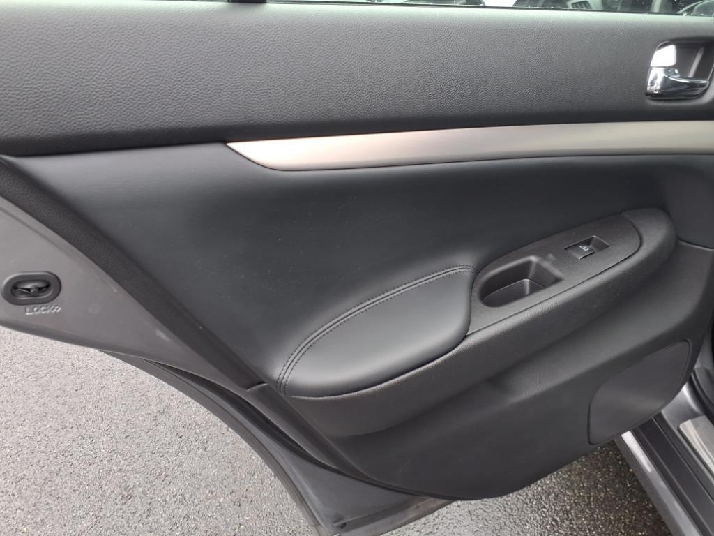 used 2012 INFINITI G37x car