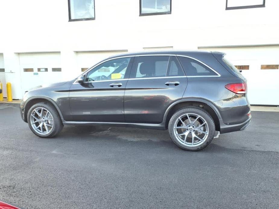 used 2022 Mercedes-Benz GLC 300 car