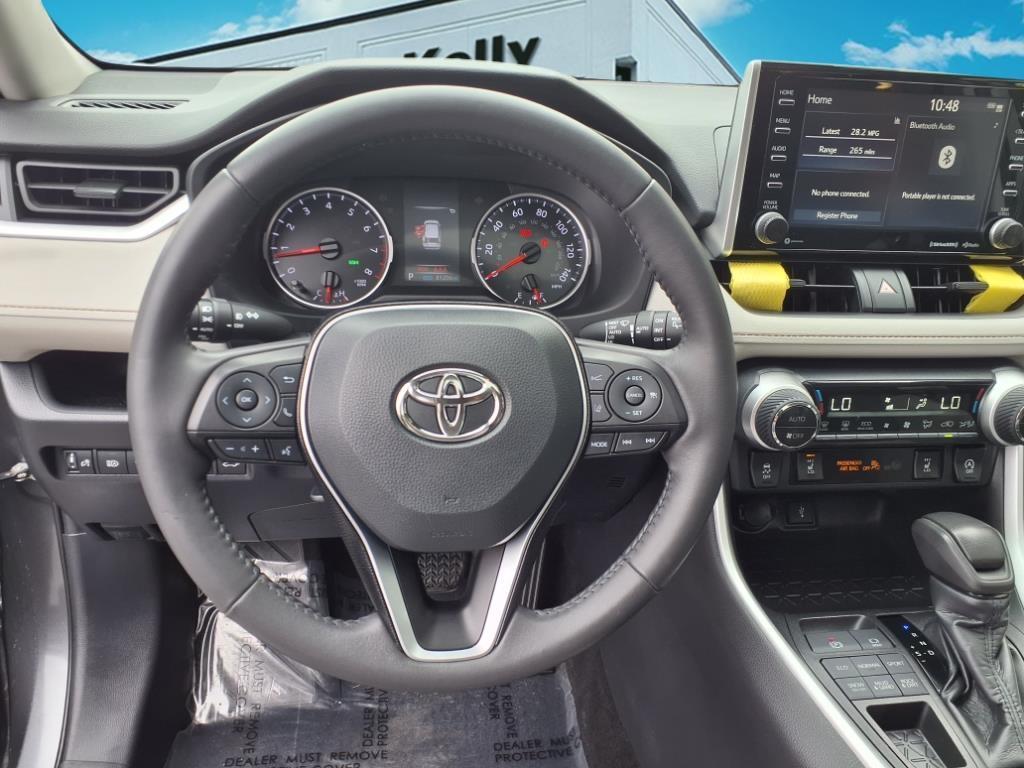 used 2020 Toyota RAV4 car, priced at $22,998