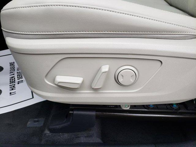 used 2023 Kia Sorento car, priced at $33,448