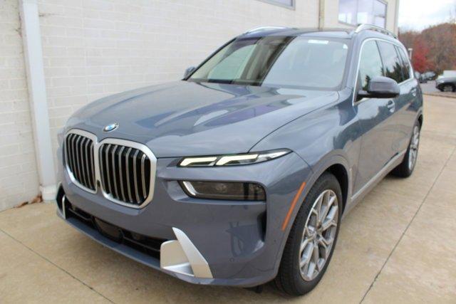 new 2025 BMW X7 car, priced at $90,120