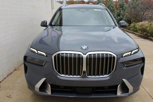 new 2025 BMW X7 car, priced at $90,120